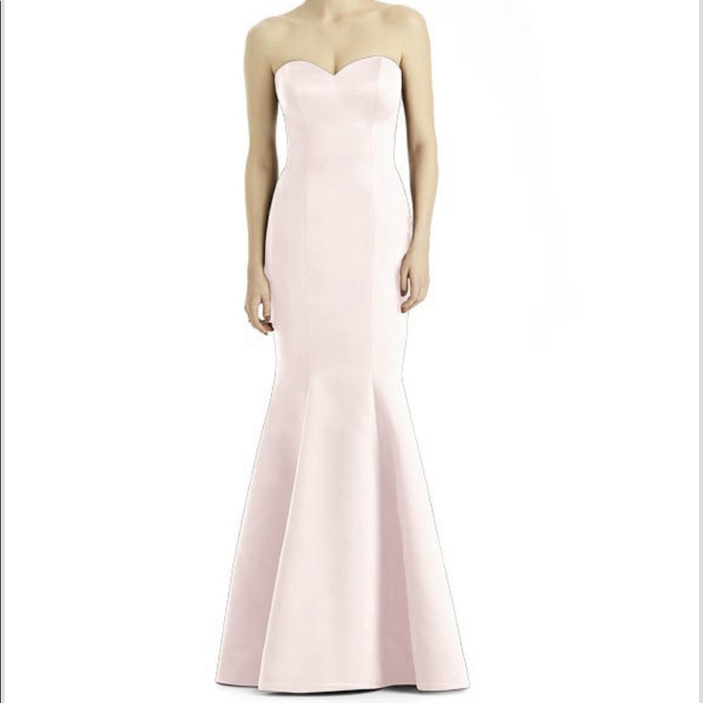 Matte Satin Sweetheart Trumpet gown 1532